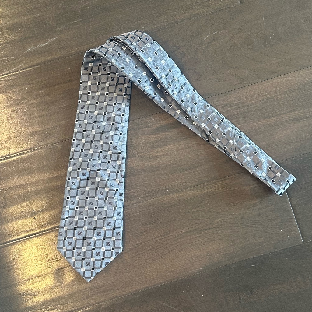 Geoffrey Beene 100 Silk Beene Grey  Black Tie